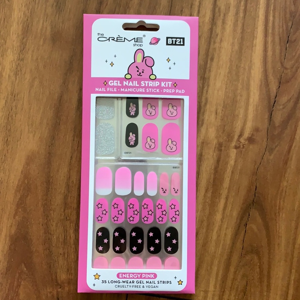 The creme shop BT21 Cooky gel nail strips